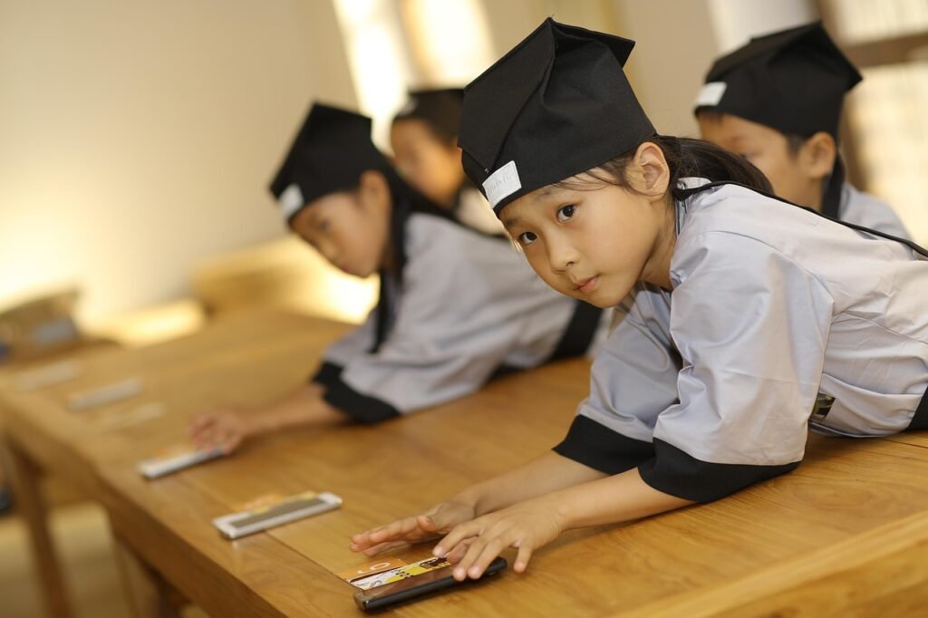 The Biggest Mistakes That Keep People In Debt The Biggest Mistakes That Keep People In Debt